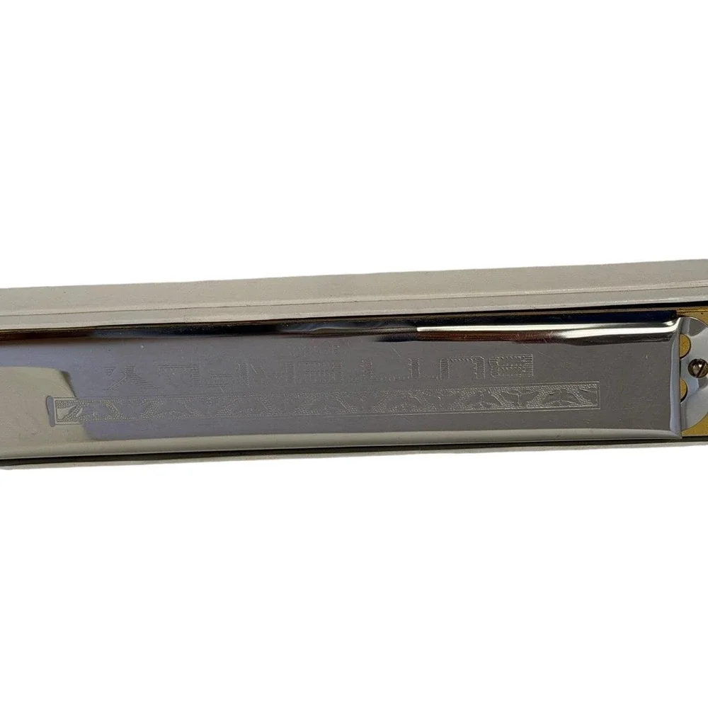 Butterfly Harmonica Musical Instrument 7 3/8 OS Silver A# Key A-440 Tremolo